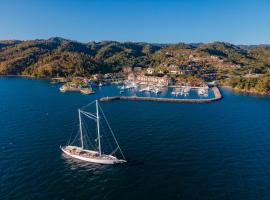 The Bannister Hotel & Yacht Club by Mint, hotell i Santa Bárbara de Samaná