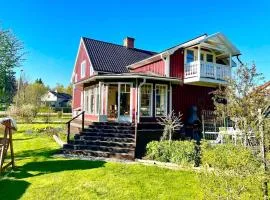 Scandinavian Villa near Sea with Sauna 4BR