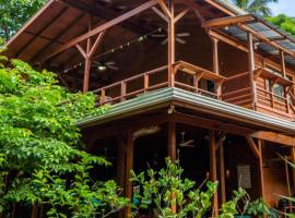 PirateArts Experience Resort, apartment in Bocas del Toro