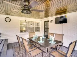 Lake Charles Home w/ Gas Grill & Fenced-In Yard!