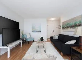 Spacious 1BR with Parking and WiFi Near NLRHC