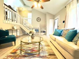 Beautiful Raleigh Home with King Bed 3 bedrooms, hôtel à Raleigh