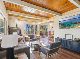 Cedar Chalet 4 BR on Lake Tahoe, stuga i Tahoe Vista