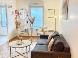 Golden Home T2, hotel with parking in Le Raincy