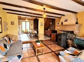 Maison spacieuse et confortable avec terrasse et jardin, idéale pour famille ou entreprise - FR-1-585-29