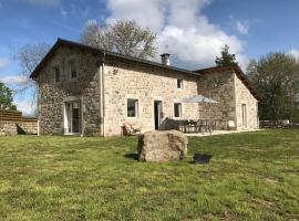 Gîte Saint-Jeures, 5 pièces, 11 personnes - FR-1-582-43, cabaña o casa de campo en Saint-Jeures