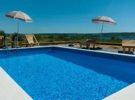 Family-friendly apartments with swimming pool Rtina - Stosici, Zadar - 21450