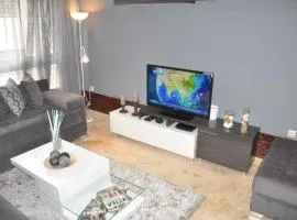 Val Fleuri Apartment with Balcony in Maarif Casablanca, City Views & Fast WiFi