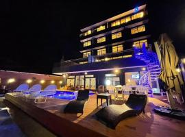 【CLUB DEEP BLUE】西伊豆　知る人ぞ知る美しい入江が眺める貸別荘！最大44人宿泊可能！, hotel em Numazu