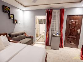 Bella Ella Hotel & Event Center, hotell i Kasoa