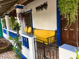 Ales & Juli, guest house in Morjim