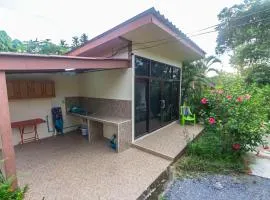 The Travelers Friend family / studio room