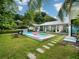 Island Luxe private beachfront Phuket, vila v mestu Ban Lo Long