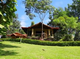 Tappers' Village Nature Resort & Retreat Centre, Kiriella, hotel v mestu Ratnapura