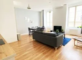 T5 spacieux et chaleureux avec parking privatif