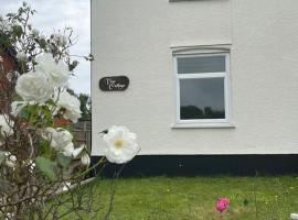 Vine Cottage- Stunning newly renovated cottage, poceni hotel 