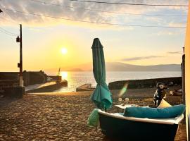 Conv&eacute;s, beach hotel in Monte