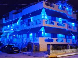 The Blue Beach Apartments, apartmen servis di Néa Péramos