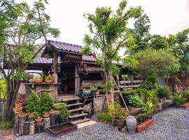 Suk Sabai Homestay, hotel para famílias em Sukhothai