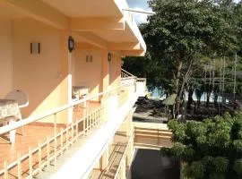 Ebrahim Flats - Grand Baie Beach