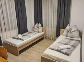 Toskana Zimmer – hotel z parkingiem w mieście Neukirchen bei Lambach