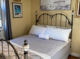 Cozy room near Airport & Highway, hotell i Saint Louis