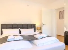 Premium Zuhause - Seeblick, Balkon, Pool & Seepromonade