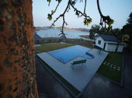 Misty Dam Wayanad Premium Resort With Banasura Dam View, dvalarstaður í Padinjarathara