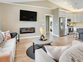 Family-Friendly Brookings Home: 3 Mi to Downtown!, готель у місті Брукінгз
