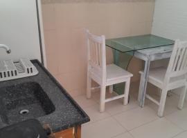 Itapira Flats - Apto 7, hotel with parking in Imbituba