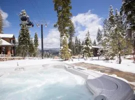 Gondola Getaway- Ski-in Ski-out - Luxury 4 BR, Private Hot Tub, HOA Amenities