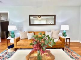 Crieff Cottage Hot Tub, 3BR Near Downtown, hotel din Richmond