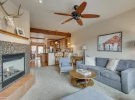 Fraser Townhome with Mountain Views, 5 Mi to Skiing!