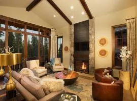 Mountainside by Tahoe Getaways - Luxury Pet-Friendly Northstar Ski-in Ski-Out - Swimming Pool and Gym!
