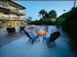6 Bedrooms 4 Bath with sand and heated pool