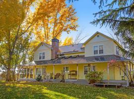 Glacier-on-Ice, farm stay in Kalispell