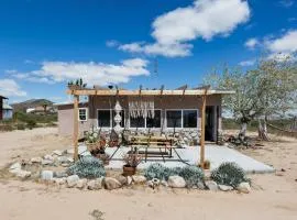 Desert Home Private Oasis Outdoor Space & Hot Tub