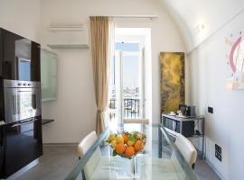Maison Bleu LUXURY SUITE sul Porto di Trani, luxury hotel in Trani