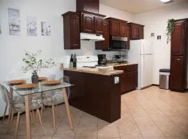 3BD 2BT town suite minutes away Medical Center