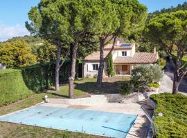 Gorgeous Home In Puy-saint-martin With Kitchen、Puy-Saint-Martinのコテージ