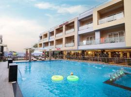 Royal Palace Beach Resort, готель у місті Мандармані