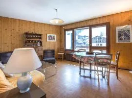 Appartement 2 Chambres avec Parking et Balcon à La Clusaz - FR-1-459-221