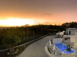 Essence Peregian Beach Resort - Saltbush 5 Bedroom Luxury Home