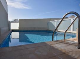 Blubay Apartments by ST Hotels, feriebolig i Il-Gżira