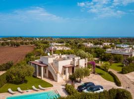 HelloApulia Family Villa with Pool, Lush Garden & BBQ - Near the Beache, hotel in Savelletri di Fasano