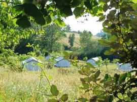 Tente Safari à TournonZen ~ retour vers la nature, luxe tent in Tournon-dʼAgenais