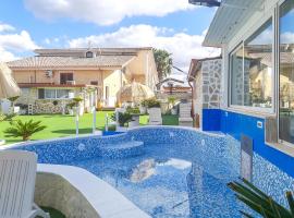 Gorgeous Apartment In Grottaglie With Outdoor Swimming Pool, hotel z bazenom v mestu Grottaglie