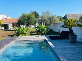 Maison Secret du Jardin, hotel in Le Bois-Plage-en-Ré