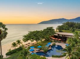 Khanom Beach Resort And Spa, отель в Ханоме