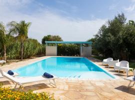 Villa Dafne, hotel i Villaggio Azzurro